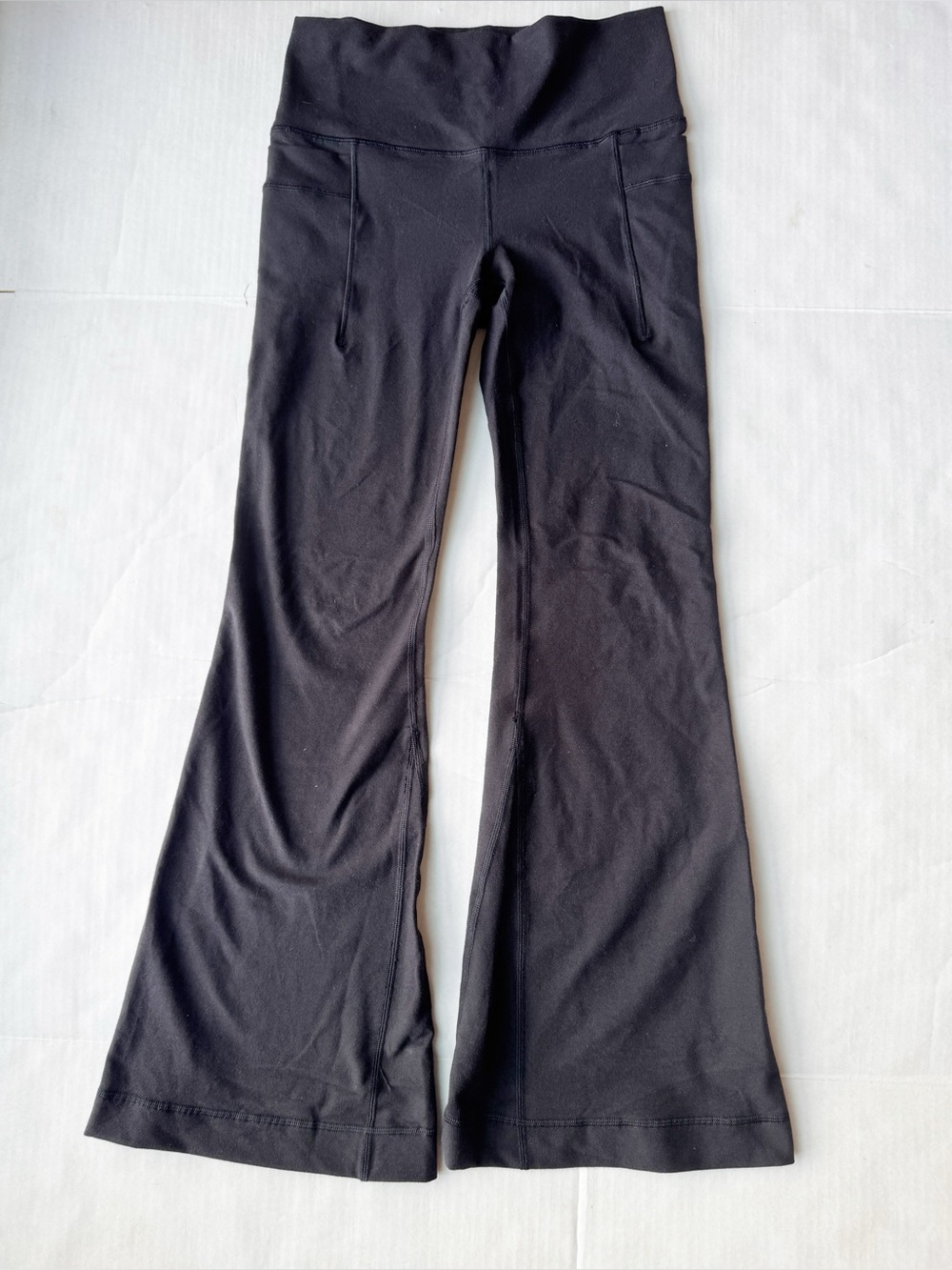 Athleta Girl Natural Play Stash Flare Pant in black Size XL 14Y - Picture 2 of 16